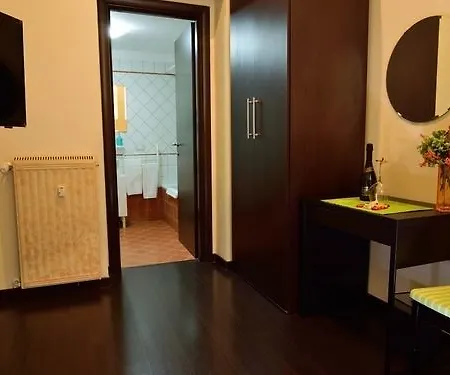 Hotel Kiara 2*